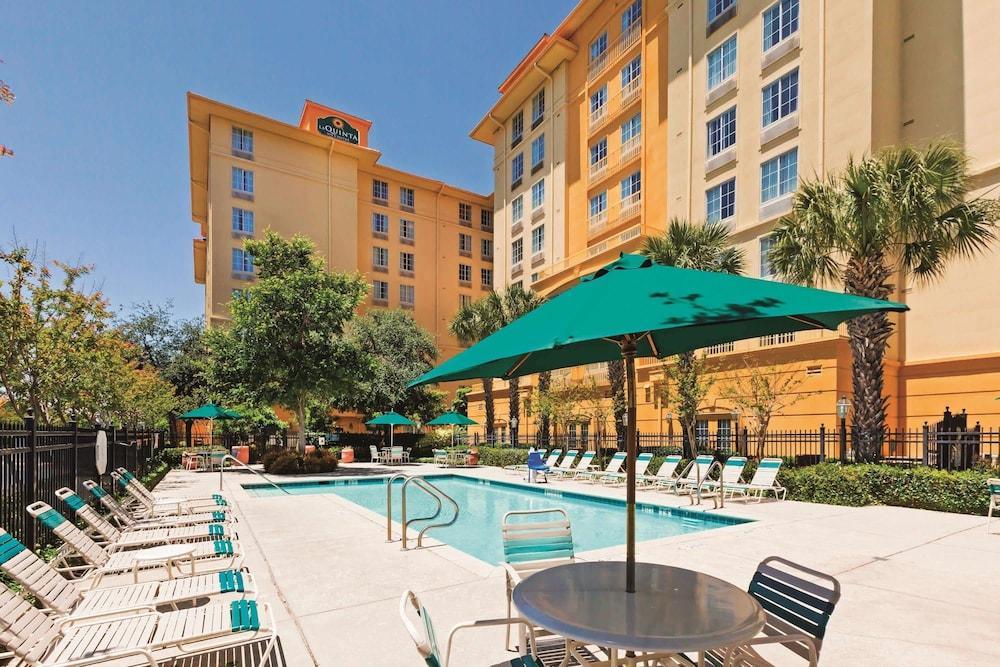 La Quinta By Wyndham San Antonio Airport Hotell Exteriör bild