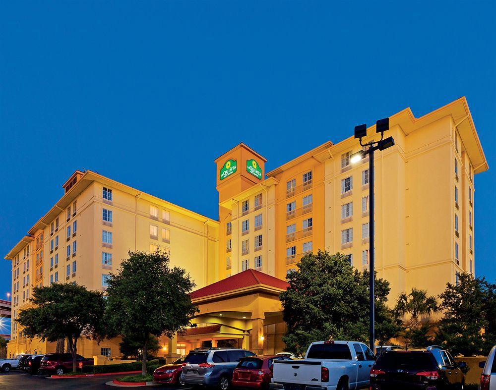 La Quinta By Wyndham San Antonio Airport Hotell Exteriör bild