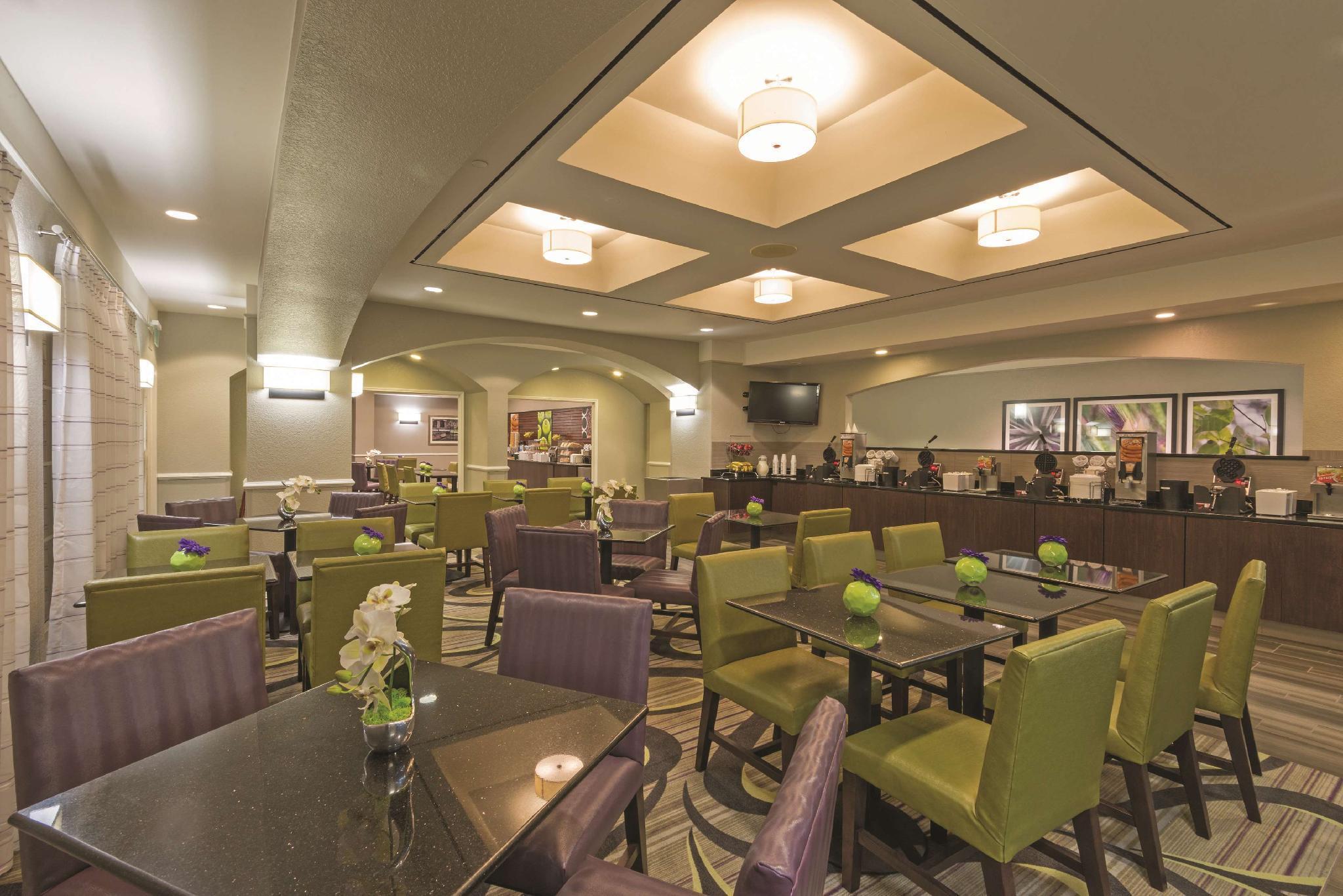 La Quinta By Wyndham San Antonio Airport Hotell Exteriör bild