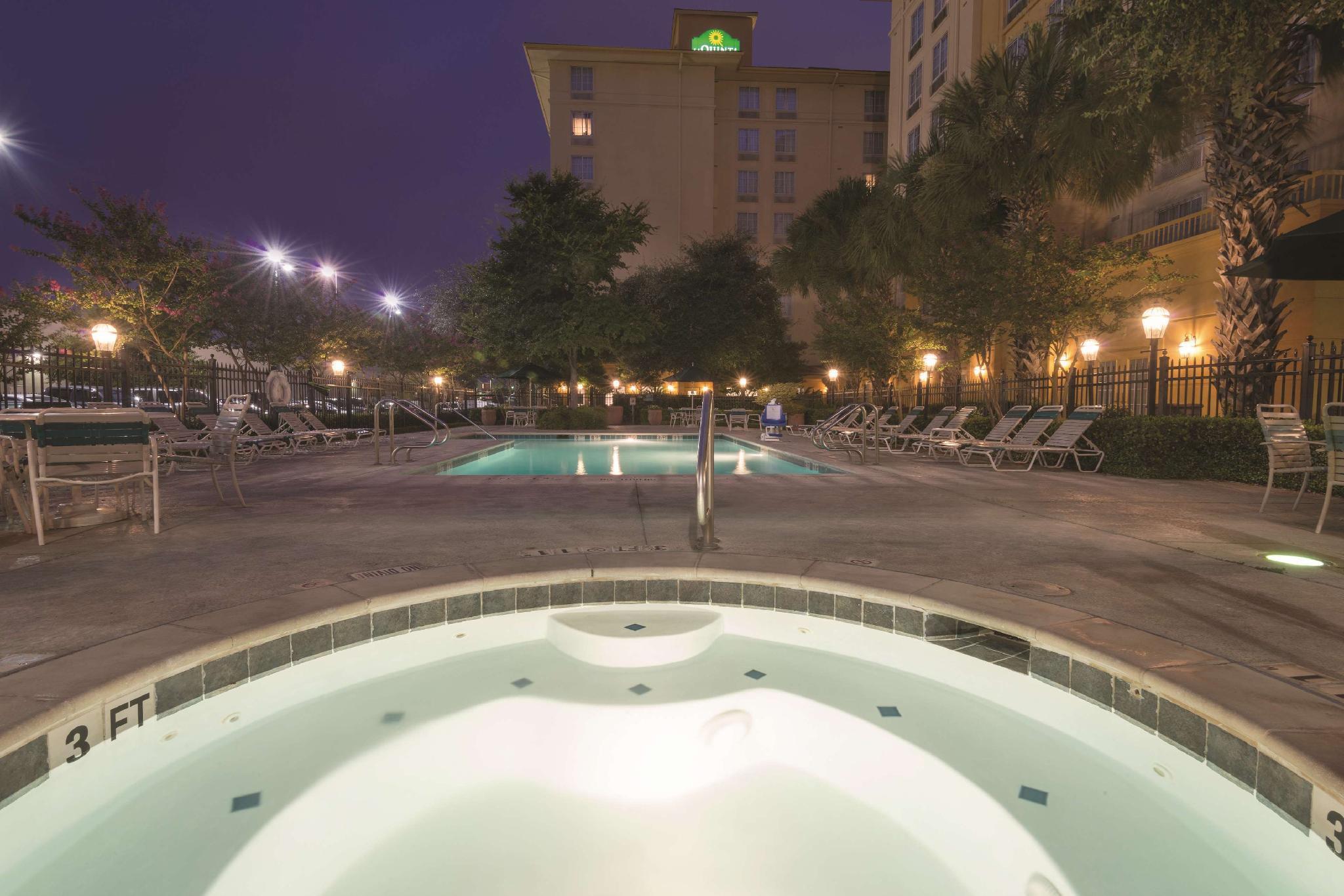 La Quinta By Wyndham San Antonio Airport Hotell Exteriör bild