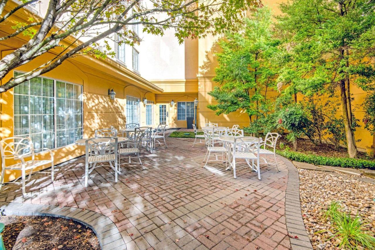 La Quinta By Wyndham San Antonio Airport Hotell Exteriör bild