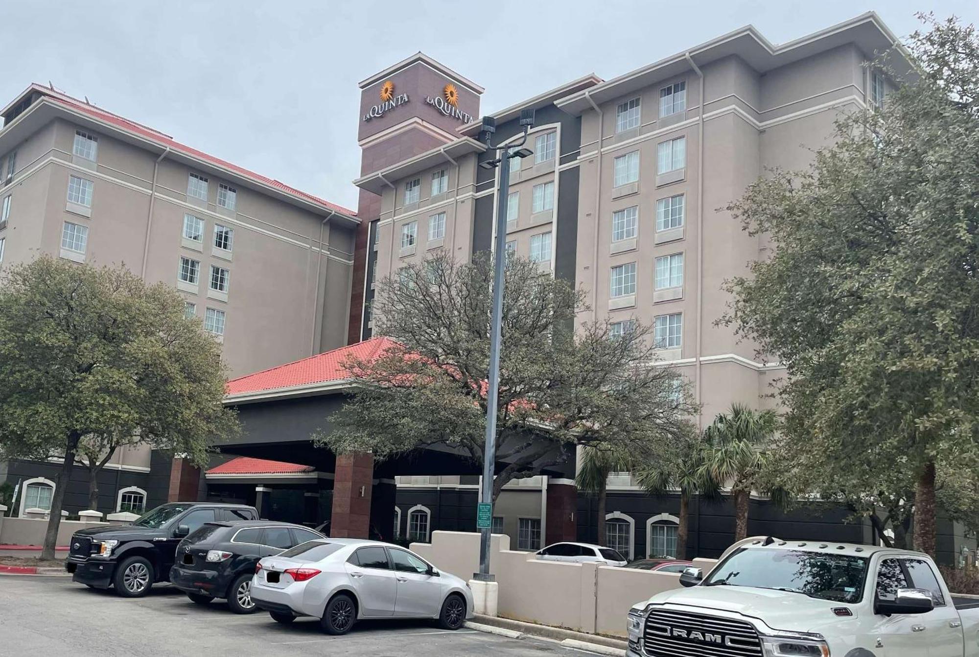 La Quinta By Wyndham San Antonio Airport Hotell Exteriör bild